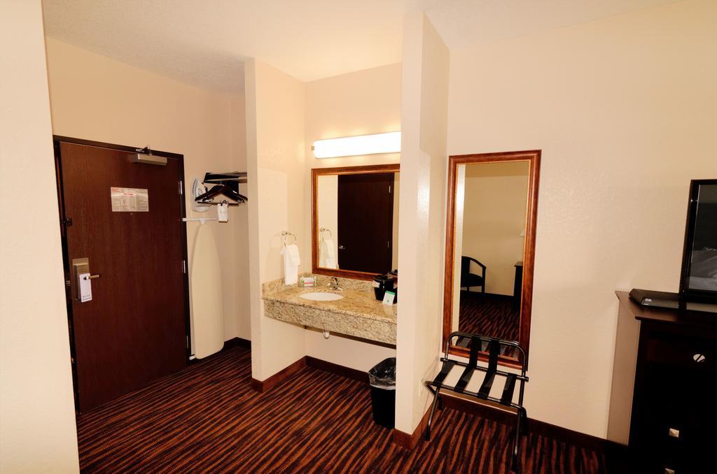 Cobblestone Inn & Suites - Denison | Oak Ridge المظهر الخارجي الصورة