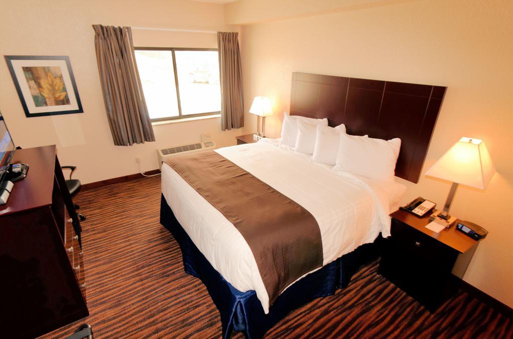 Cobblestone Inn & Suites - Denison | Oak Ridge الغرفة الصورة