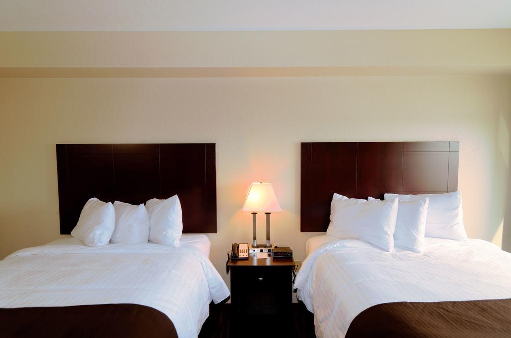 Cobblestone Inn & Suites - Denison | Oak Ridge الغرفة الصورة